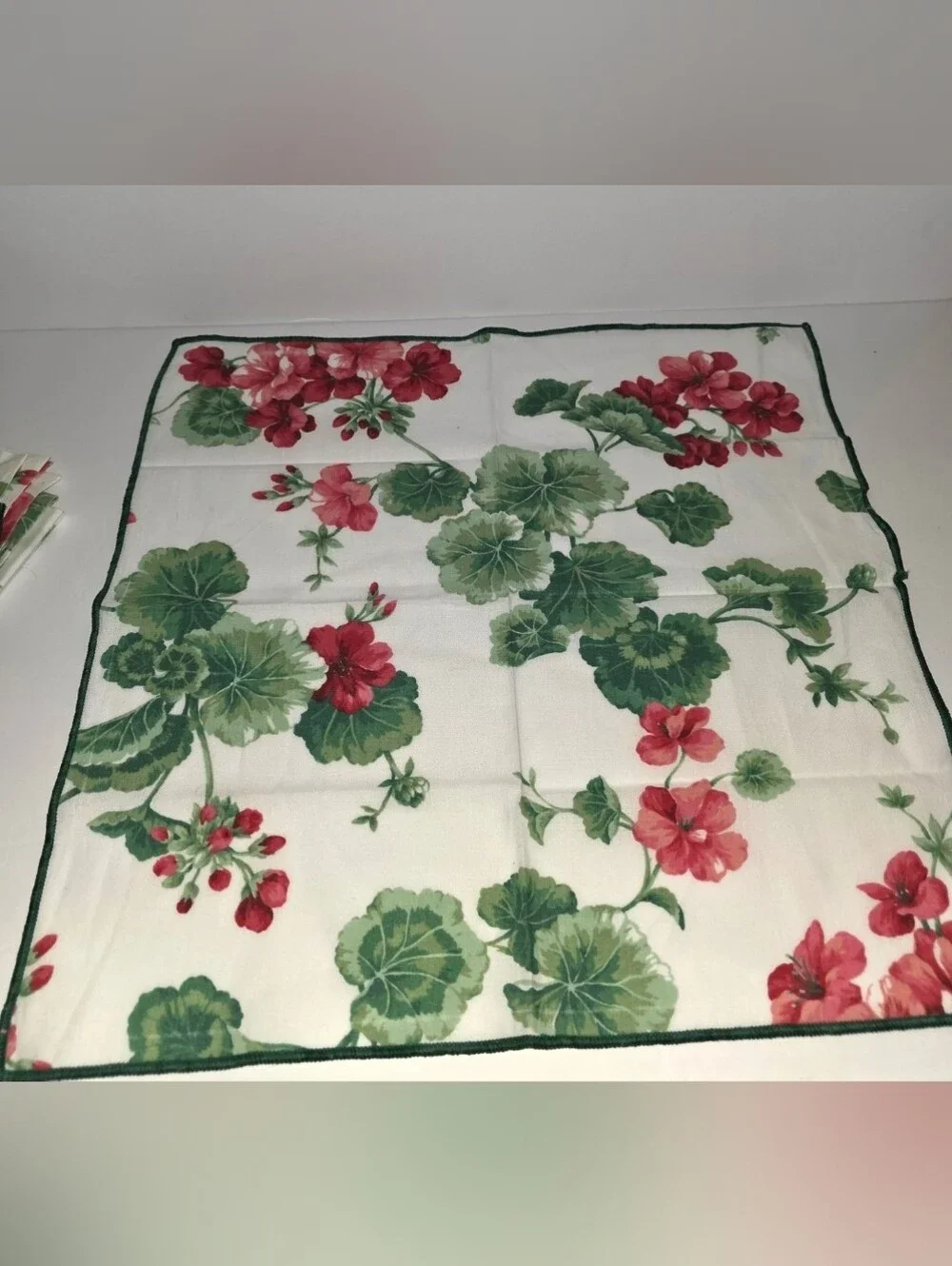 Vintage Retired Williams Sonoma GERANIUM Table Linen Set Read For Details